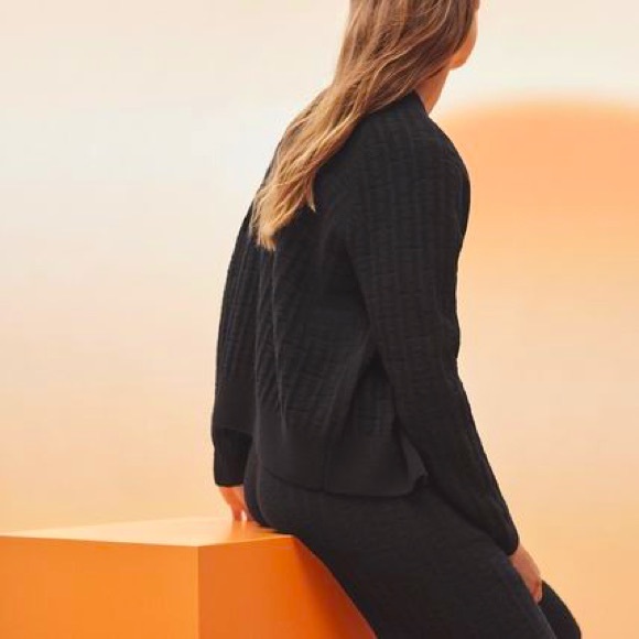 Hermes casual style wool long sleeve cardigan in Noir size 34 '23 SS collection - Picture 4 of 5